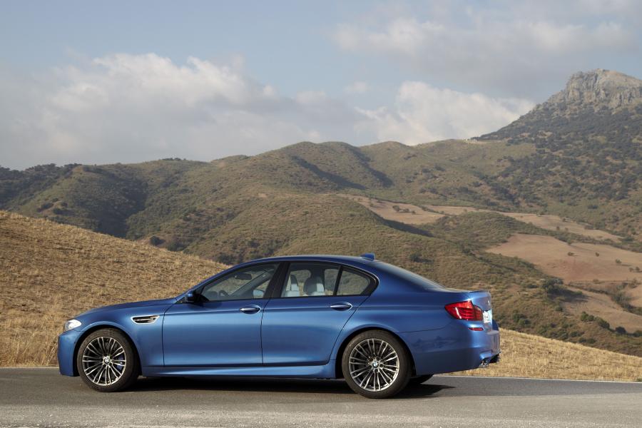  BMW M5 2011 года  (фото 86 из 344)